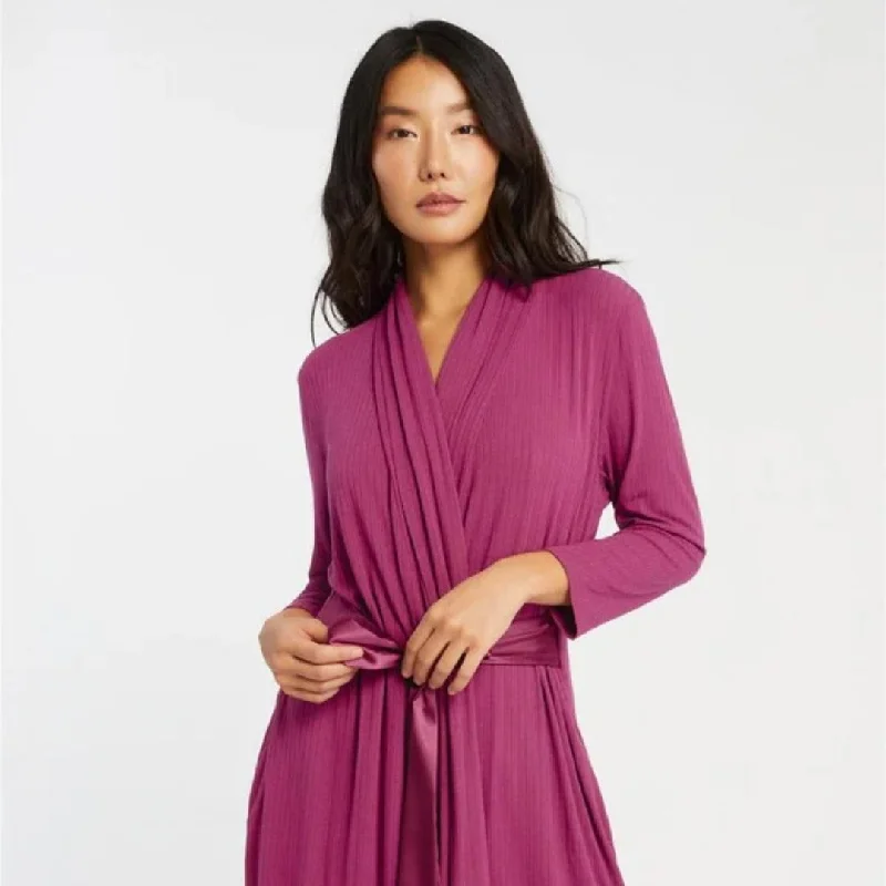 women's pajamas with a blend of comfort, style, and functionalityFleur't Iconic Robe