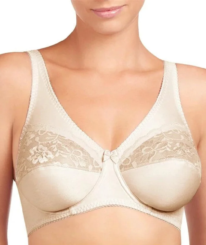 smoothing high-neck braFayreform Classic Underwire Bra