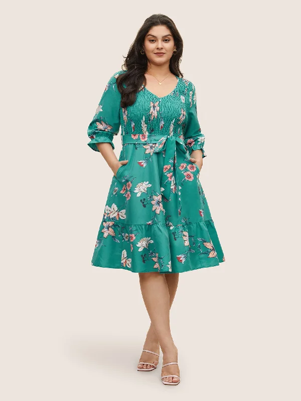 Women's Bell-Sleeve DressesFloral Print Shirred Front Ruffle Sleeve Dress