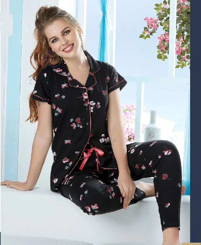 women's pajamas in bold patternsCotton Printed Black Collar NightSuit Pajama Set for Woman